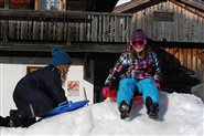 Divertimento invernale al maso Waldsamerhof nella Valle di Casies